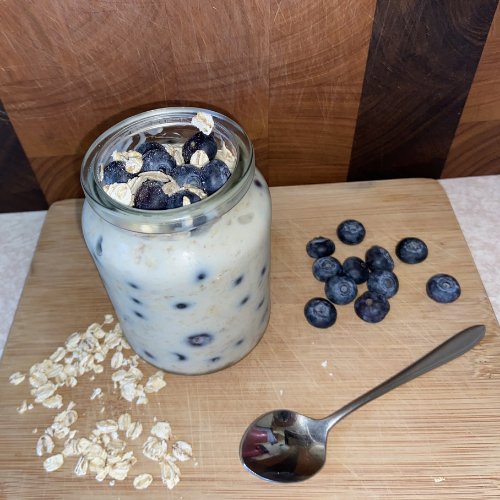 Blueberry Muffin Overnight Oats - Flamin' Fitness